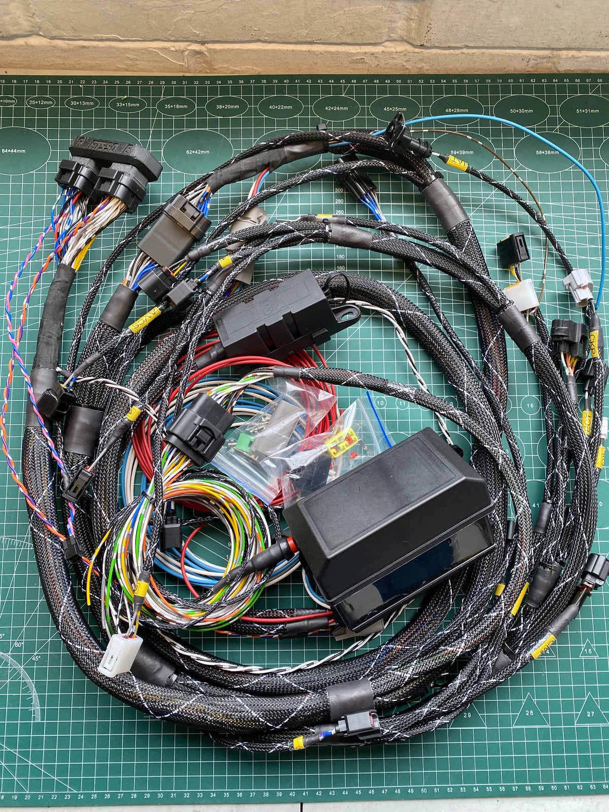 HARDCORE wiring harness for Honda K20/K24 engines